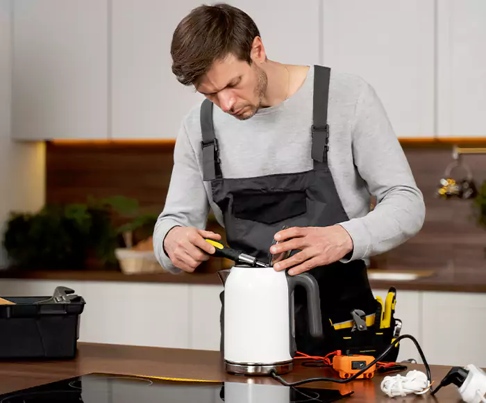 Skilled Blender Technicians: Your Small Appliance Repair Experts for Haverhill, MA